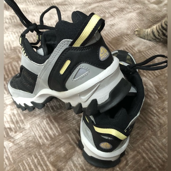 Nike ACG Women’s Shoe - 8.5 - Picture 6 of 6